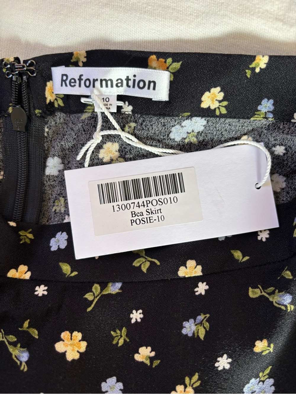 Reformation Bea Skirt in Posie - Picture 4 of 4